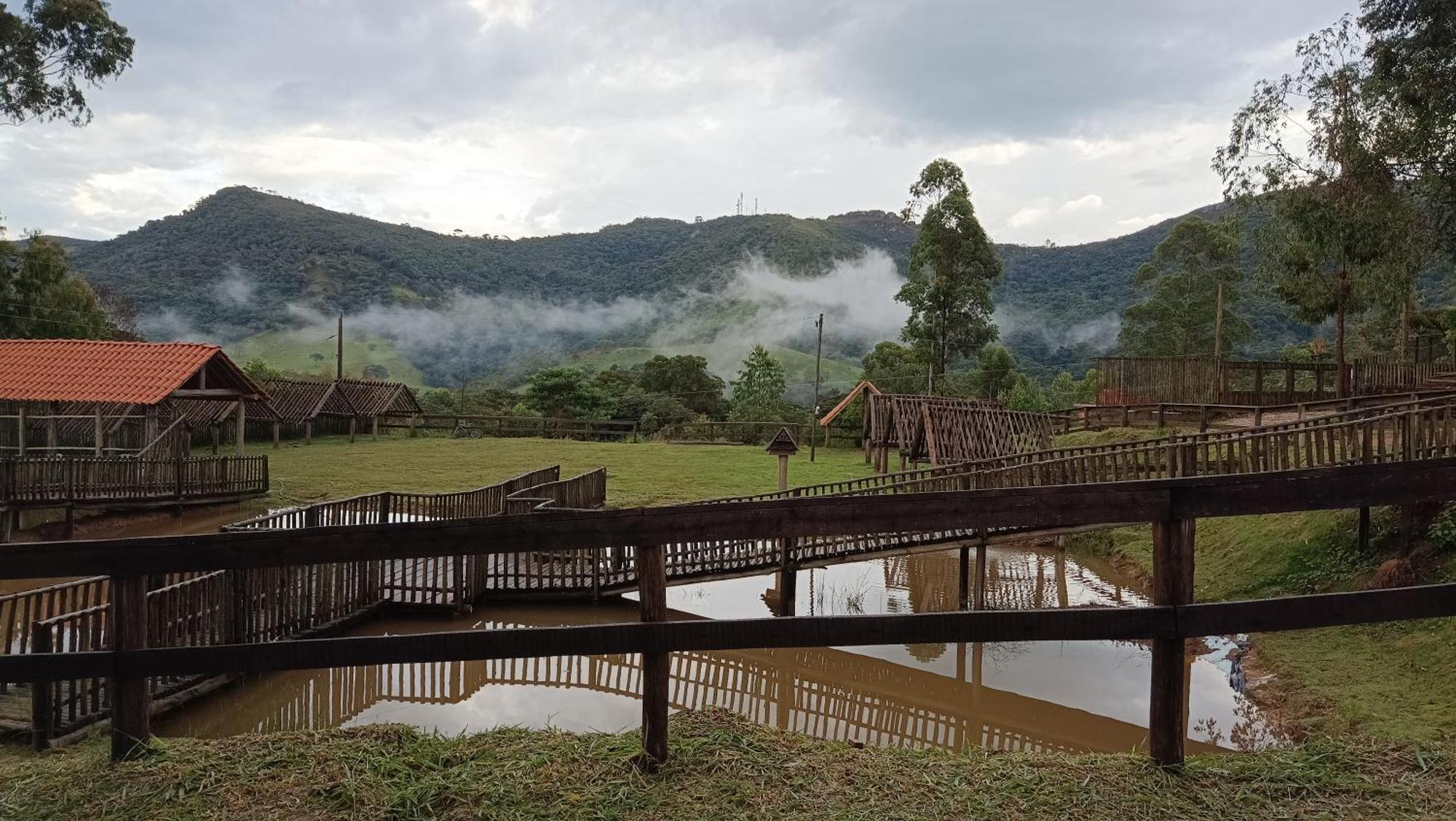Chales E Camping Do Robinho 1 Сан-Томе-дас-Летрас Экстерьер фото